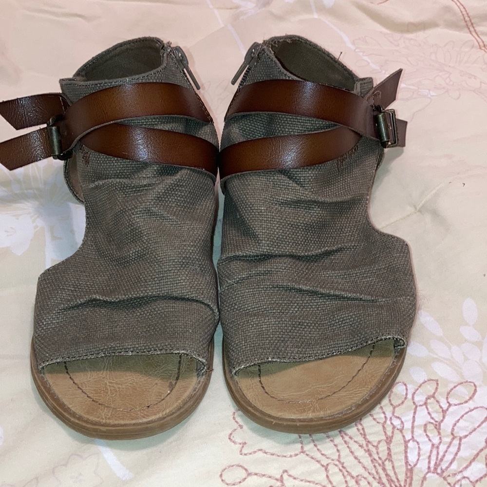 Blowfish balla gladiator sandals